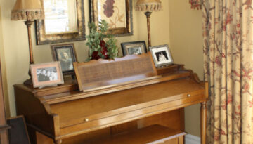 Wendy Carr Interior Designs: Living & Family Rooms